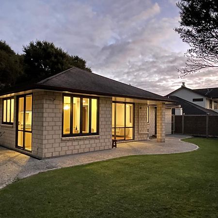 Charming Home Near Nature Auckland Exterior foto
